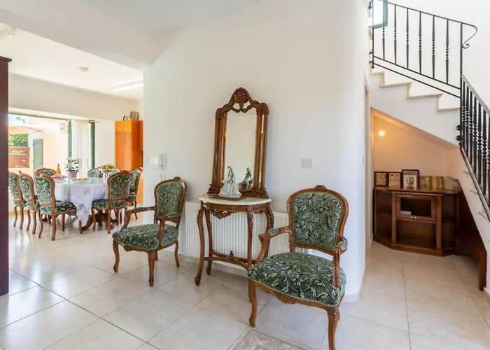 Olivetta ヴィラ Kato Yialia